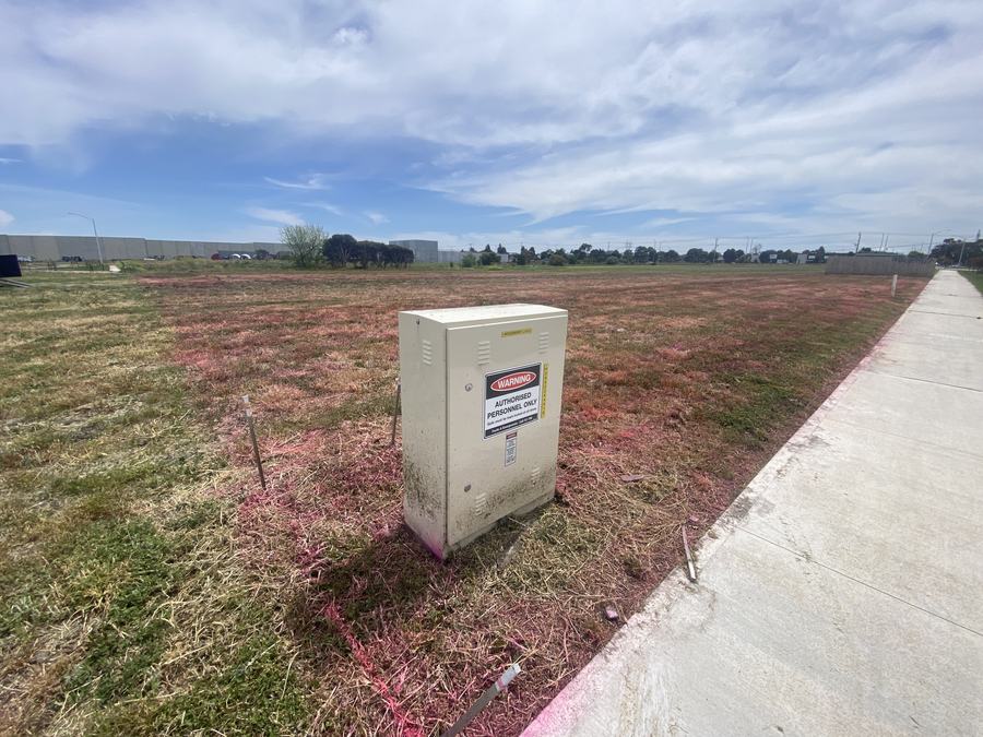 Large-area industrial program — Vacant lot treatment | EcoScape Gardens