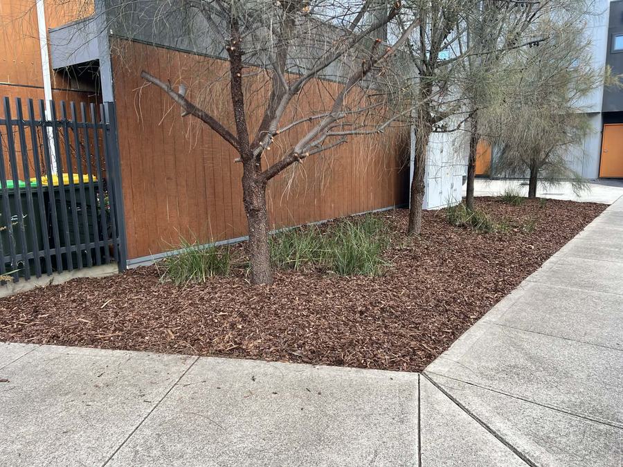 Garden bed renewal — Fresh mulch & weed control | EcoScape Gardens